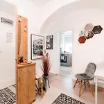 Athena - Inima Pietei Unirii - By Openhouse טימישוארה