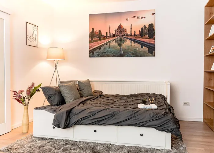 Athena - Inima Pietei Unirii - By Openhouse Apartment